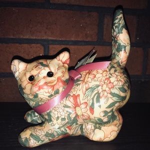 Collectible kitty cat by Porcelain Patchworks